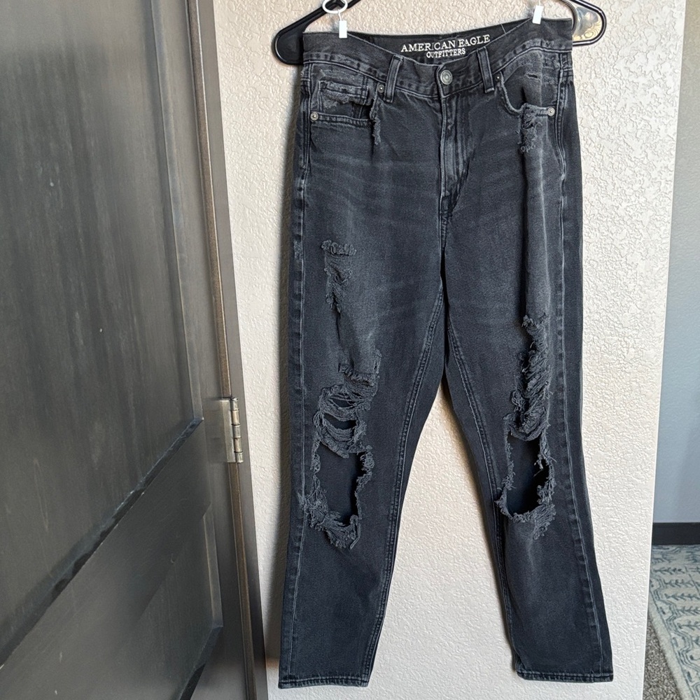 American Eagle Outfitters Distressed Mom Jeans